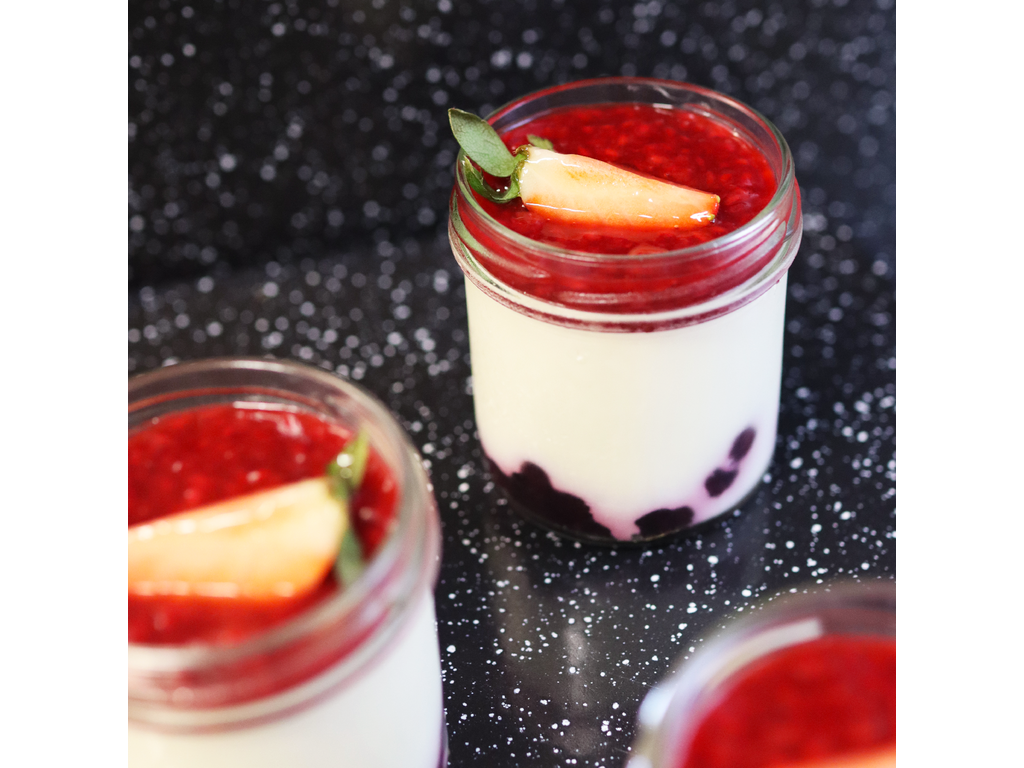 Panna cotta malina/borůvka